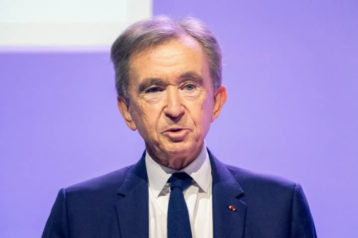 luxury-world-scandal-hermes-heir-sues-bernard-arnault-and-lvmh-for-14-billion-euro-in-lost-shares