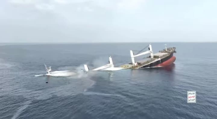 khusiti-osvobodili-ekipazh-grecheskogo-sudna-eternity-c-atakovannogo-v-krasnom-more