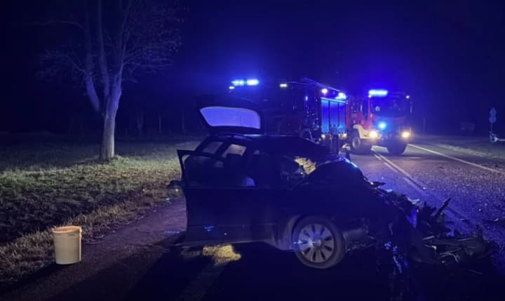 v-polshe-v-avtobus-s-26-ukraintsami-vrezalsya-legkovoi-avtomobil-chto-izvestno