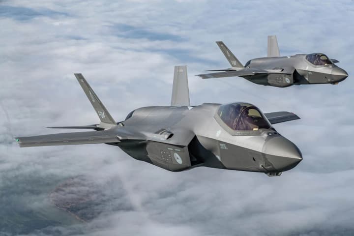 the-netherlands-scrambled-two-f-35-fighter-jets-due-to-an-unknown-drone