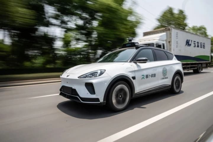 uber-i-baidu-zapuskayut-robotaksi-v-velikobritanii-v-otvet-na-testi-waymo