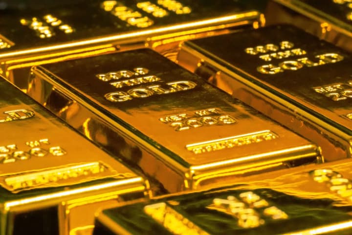 gold-crosses-psychological-mark-of-dollar4500-per-ounce-for-the-first-time-silver-and-platinum-also-break-records-reuters