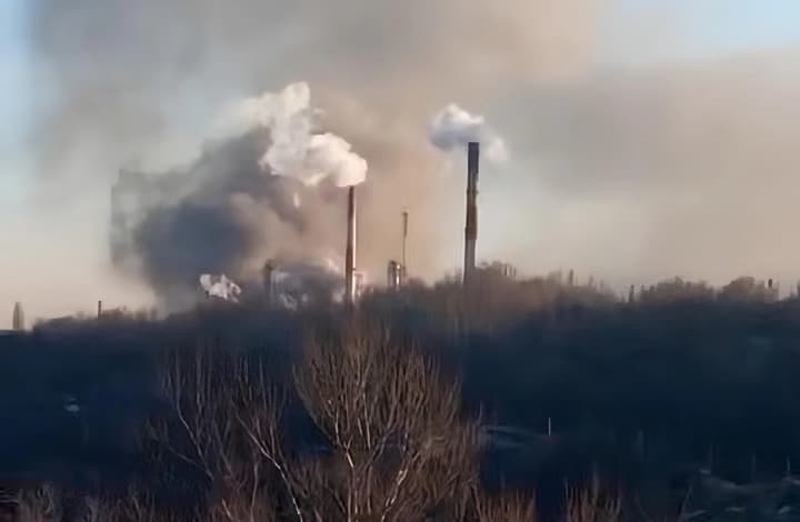 u-saratovi-vynykla-pozhezha-v-raioni-npz-foto-video-i-vsi-detali