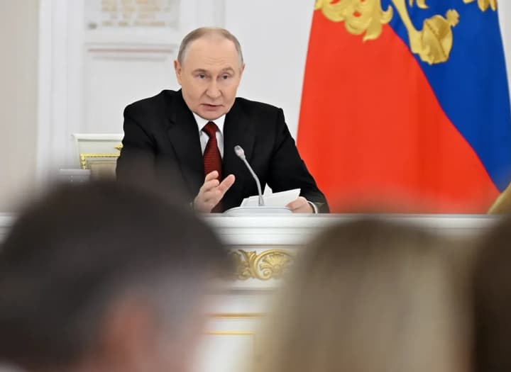 yadernii-shantazh-i-manipulyatsii-putin-zayavlyaet-o-peregovorakh-s-ssha-po-sudbe-okkupirovannoi-zaes-bez-ukraini