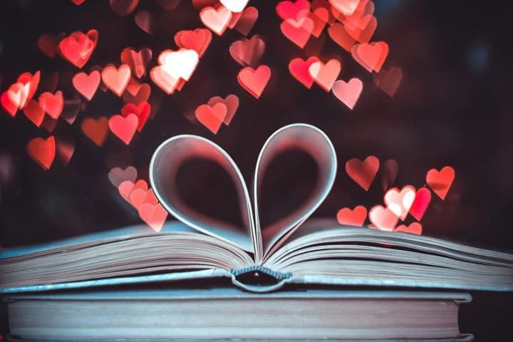 colleen-hoover-the-star-of-contemporary-romance-novels-on-megogo-books