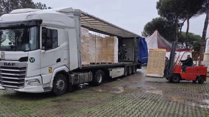 papa-rimskii-lev-xiv-otpravil-100-tisyach-portsii-supov-bistrogo-prigotovleniya-v-ukrainu