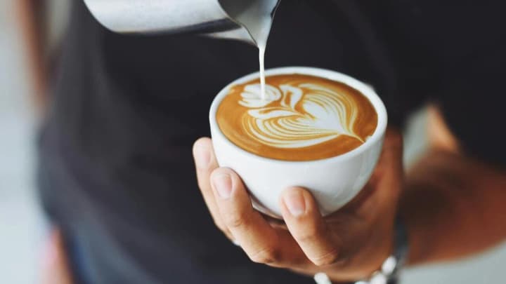 indeks-espresso-kak-i-gde-v-ukraine-rastut-tseni-na-kofe