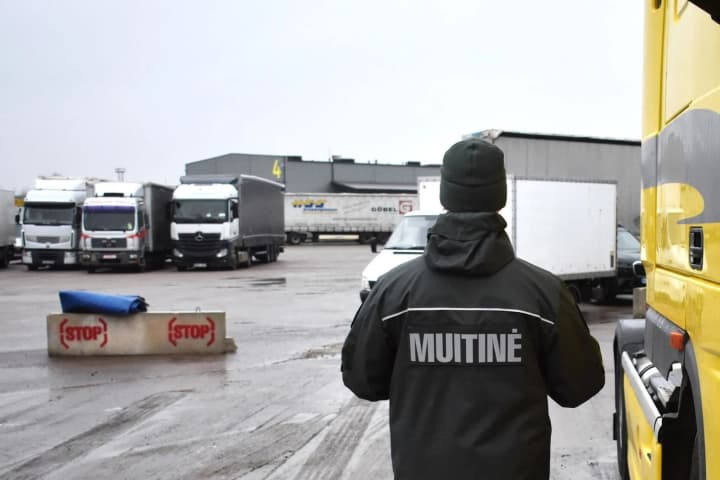 lytva-prodovzhyla-zaboronu-na-tranzyt-tovariv-shcho-mozhut-buty-zadiiani-u-viini-proty-ukrainy