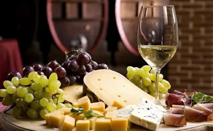 kak-pravilno-sochetat-vino-i-yedu-prostaya-logika-vkusa