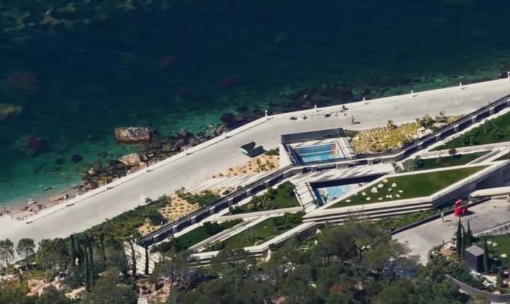 na-mistsi-dachi-yanukovycha-rozsliduvachi-znaishly-novyi-palats-putina-v-okupovanomu-krymu-za-ponad-10-mlrd-rubliv