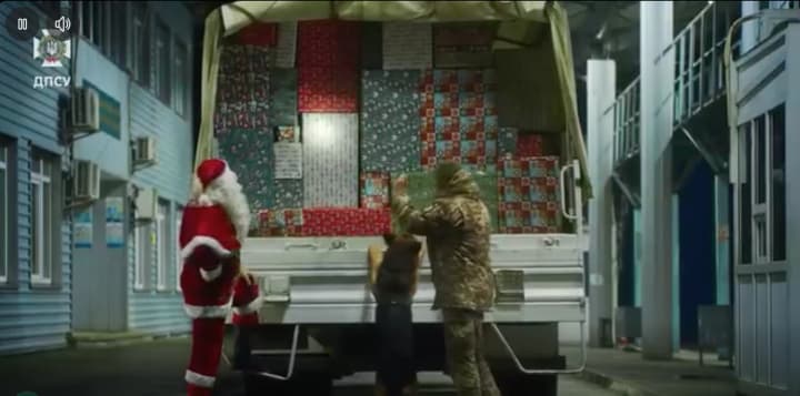 santa-peresek-granitsu-ukraini-s-podarkami-i-garantiyami-bezopasnosti-pogranichniki