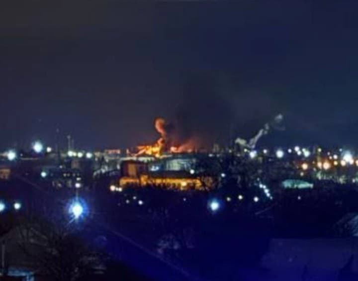 droni-atakovali-neftebazu-vo-vremenno-okkupirovannikh-rovenkakh-na-luganshchine