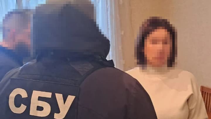 pratsiuvala-na-rashystiv-u-makiivtsi-ta-vprovadzhuvala-tam-osvitni-standarty-rf-u-kyievi-zatrymaly-kolaborantku