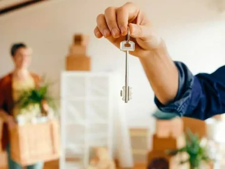 uzhhorod-ocholyv-reitynh-naidorozhchoi-orendy-zhytla-v-ukraini