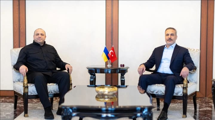 umerov-priekhal-na-peregovori-k-ministru-inostrannikh-del-turtsii-v-ankaru