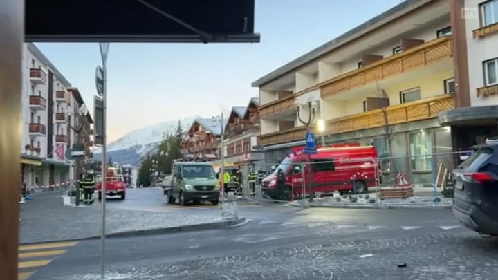 v-shveitsarii-stalkivayutsya-s-muchitelnoi-zadachei-identifikatsii-zhertv-pozhara-na-kurorte-opoznan-pervii-pogibshii