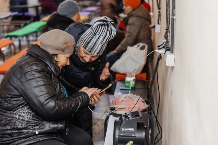 blackout-in-dnipro-and-the-region-half-a-million-families-still-without-electricity-after-the-russian-attack-1500-invincibility-points-and-heating-tents-deployed