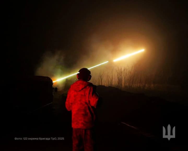 rossiya-usilila-ataki-po-vsei-linii-fronta-142-boevikh-stolknoveniya-za-sutki-genshtab