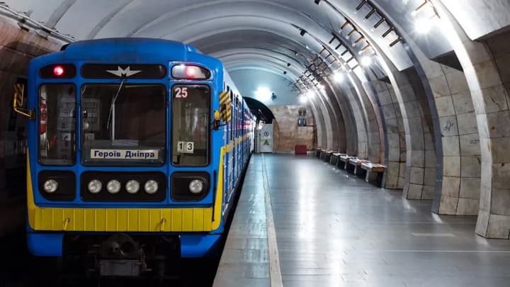 stolichnoe-metro-menyaet-grafik-dvizheniya-vremya-ozhidaniya-poezda-10-12-minut