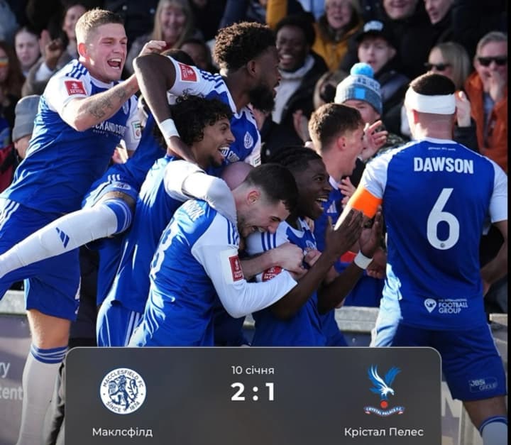 klub-shestogo-diviziona-maklsfild-sotvoril-istoricheskuyu-sensatsiyu-vibiv-deistvuyushchego-pobeditelya-kristal-pelas-iz-kubka-anglii