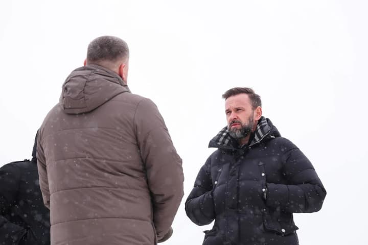 likvidatsiya-posledstvii-atak-rf-i-nepogoda-v-ukraine-zamestitel-rukovoditelya-op-provel-soveshchanie-s-glavami-ova