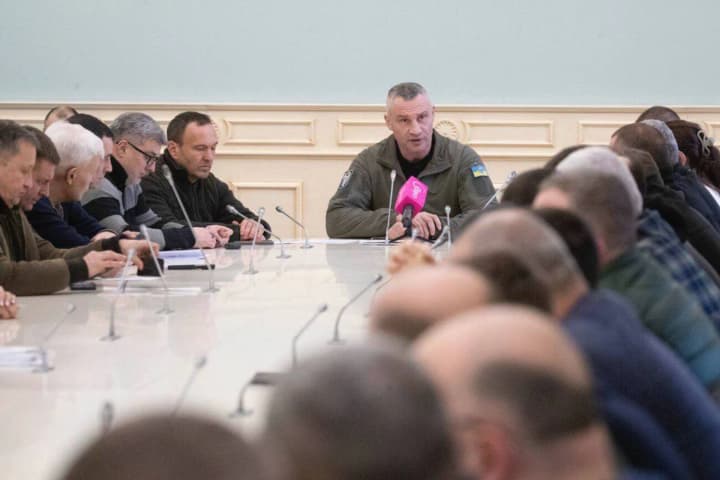 sytuatsiia-v-kyievi-zalyshaietsia-skladnoiu-klychko-sklykav-komisiiu-z-pytan-teb-ta-ns