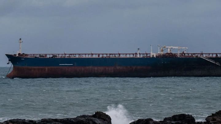 he-was-heading-to-russia-via-the-arms-route-an-iranian-dry-cargo-ship-crashed-in-the-caspian-sea