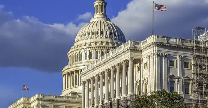 bytva-za-povnovazhennia-tramp-tysne-na-senatoriv-respublikantsiv-pered-holosuvanniam-shchodo-venesuely