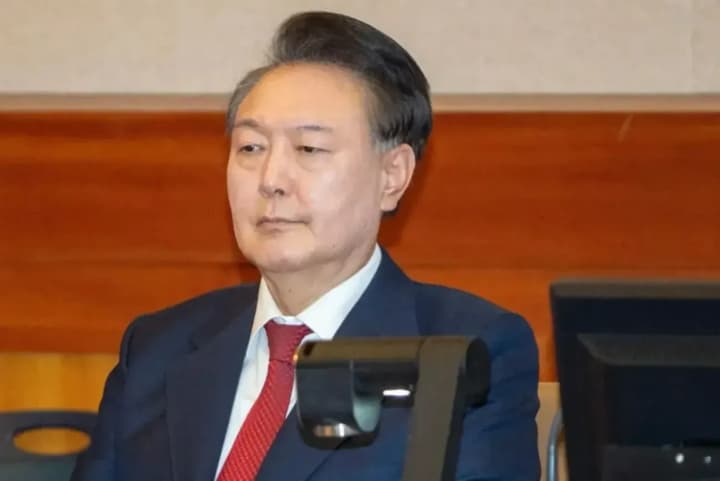 delo-yun-sok-yolya-eks-prezidenta-yuzhnoi-korei-prigovorili-k-5-godam-tyurmi