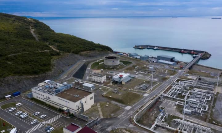 tsiny-na-naftu-cpc-blend-obvalylysia-cherez-ataky-droniv-u-chornomu-mori