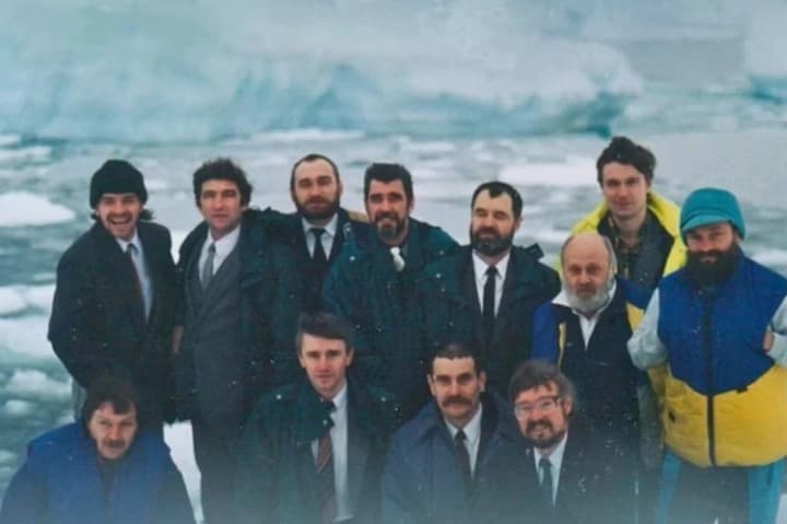 do-30-richchia-stantsii-akademik-vernadskyi-naukovtsi-pokazaly-arkhivni-kadry-pershoi-ekspedytsii