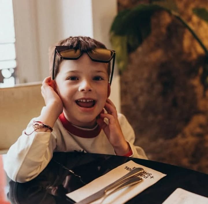 mamyna-kopiia-inna-miroshnychenko-shchemlyvo-pryvitala-syna-z-dnem-narodzhennia