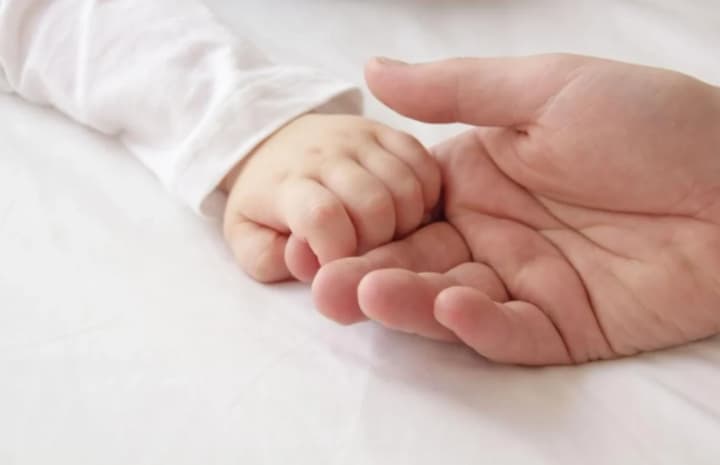 dopomoha-7000-hrn-na-maliuka-do-roku-pfu-rozpoviv-koly-rozpochnutsia-vyplaty