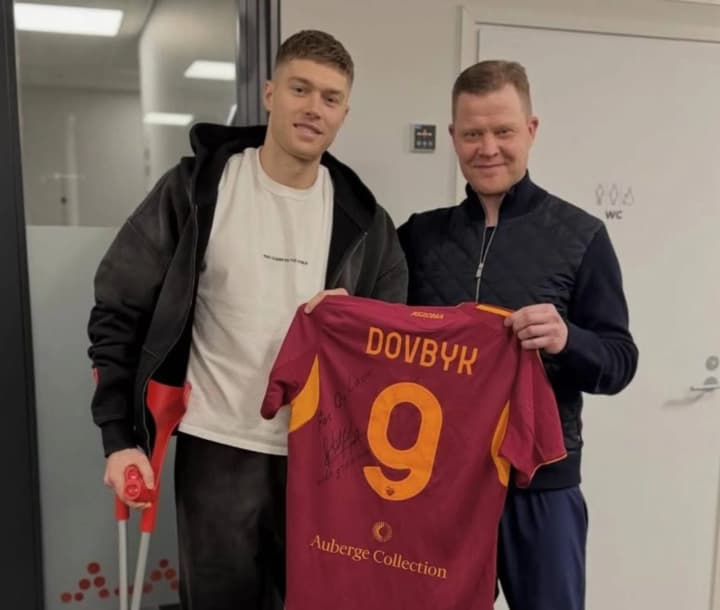 forvard-sbornoi-ukraini-dovbik-perenes-operatsiyu-skolko-propustit-napadayushchii