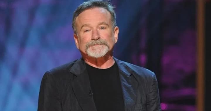 filmmaker-zelda-williams-asks-fans-to-stop-recreating-her-father-using-ai