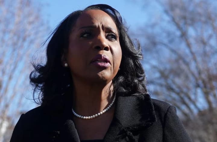 us-supreme-court-expresses-skepticism-over-trumps-attempt-to-fire-fed-official