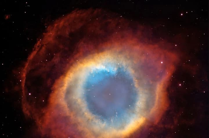 oko-boha-u-vohni-teleskop-vebba-rozkryv-taiemnytsiu-peredsmertnoho-podykhu-zirky