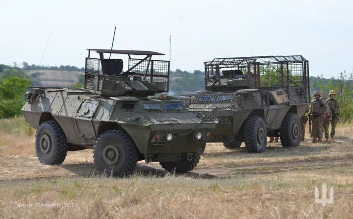 ssha-zakupovuiut-bronemashyny-commando-select-dlia-ukrainy