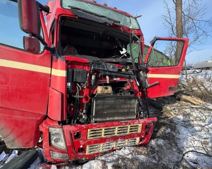 road-accident-on-the-highway-near-kyiv-restricts-traffic-to-the-capital-details