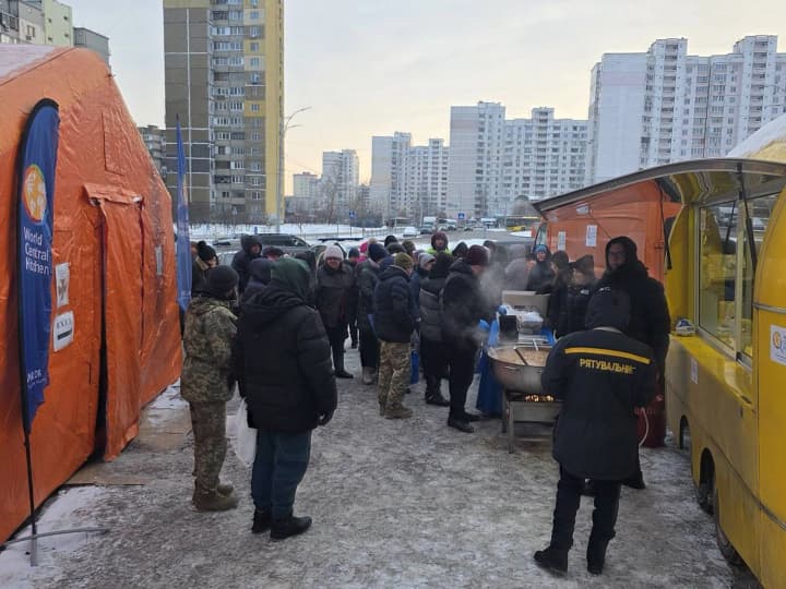 ponad-13-tys-bahatopoverkhivok-u-kyievi-zalyshaiutsia-bez-tepla-mer