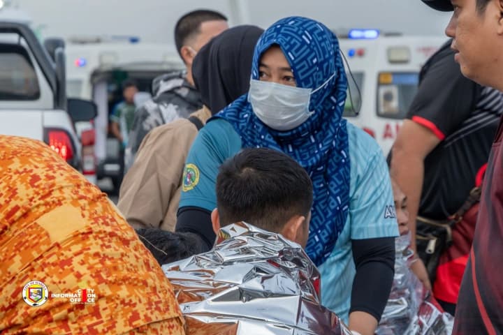 porom-iz-sotniamy-liudei-zatonuv-bilia-filippin-15-zahyblykh-316-vriatovanykh