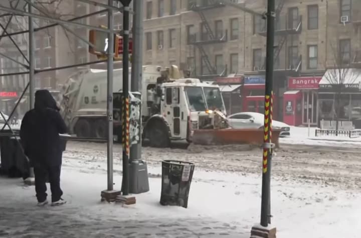 powerful-storm-in-the-us-14-people-dead-hundreds-of-thousands-without-power-over-10000-flights-canceled