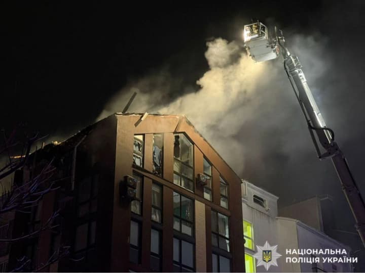 4-richnu-dytynu-vynesly-z-okhoplenoi-vohnem-kvartyry-a-maty-z-cholovikom-zahynuly-cherez-ataku-rf-detali-trahichnoi-nochi-na-kyivshchyny