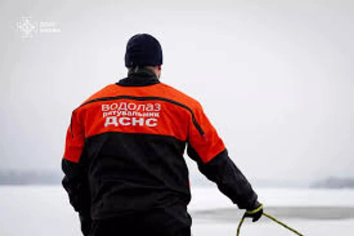 vodolazy-sapery-dsns-likviduvaly-boiovu-chastynu-vorozhoho-bezpilotnyka-na-dnistrovskomu-lymani