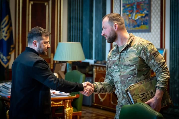 zelenskyi-postiino-yde-planuvannia-novykh-operatsii-sbu-yaki-zminiuiut-khid-viiny