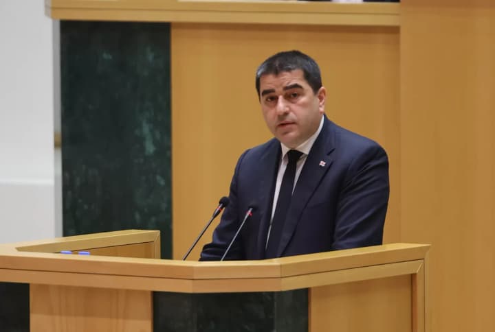 spiker-parlamentu-hruzii-zaiavyv-shcho-pryznachennia-posla-ukrainy-ne-zminiuie-kurs-sanktsii-proty-rf-ne-bude