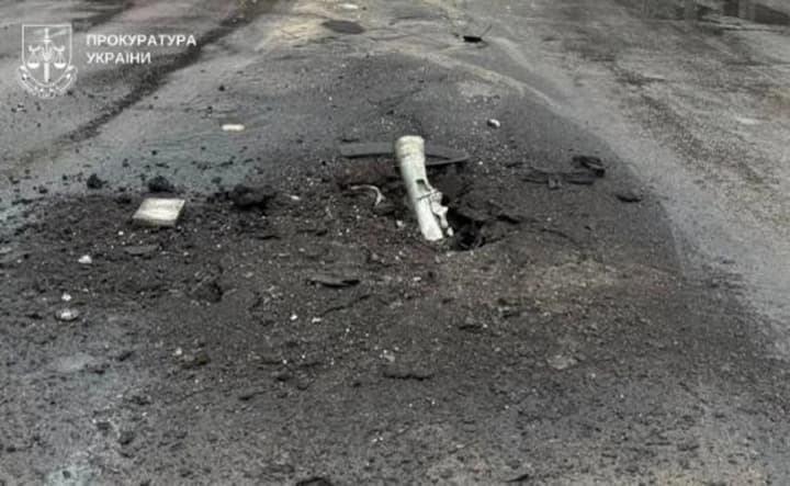 russian-troops-attacked-a-passenger-bus-in-kherson-the-driver-was-killed-5-injured