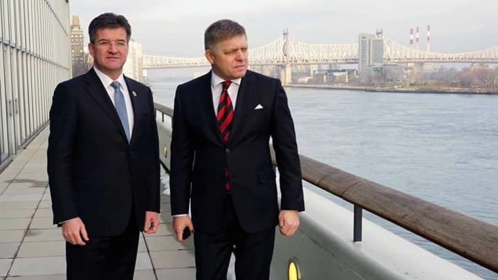 sovetnik-roberta-fitso-podal-v-otstavku-iz-za-svyazei-s-dzheffri-epshteinom