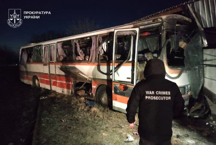 russian-federations-attack-on-a-bus-with-miners-the-prosecutor-generals-office-clarified-the-number-of-victims-investigating-a-war-crime