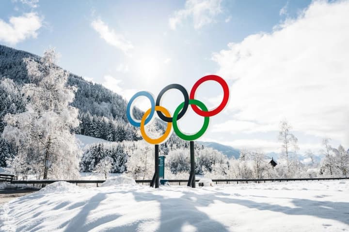 olympics-2026-ukrainian-athletes-move-into-villages-in-milan-and-cortina